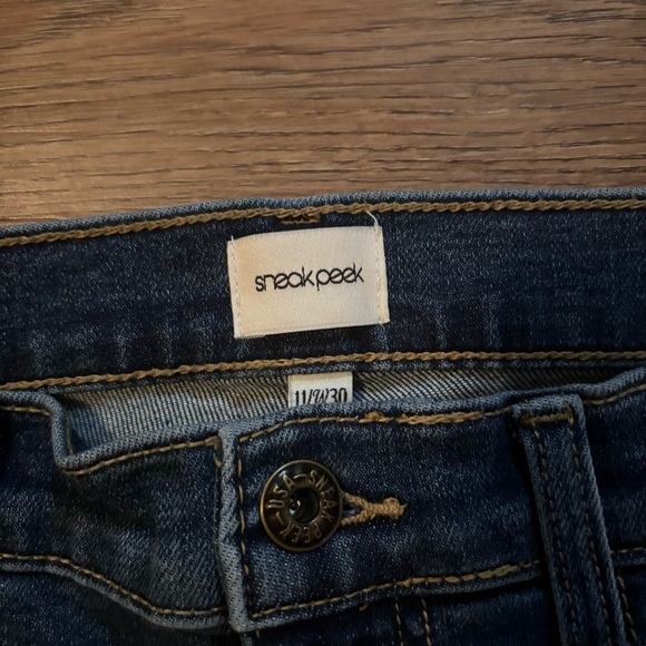 Sneakpeak Distressed Blue Jeans - Picture 2 of 4